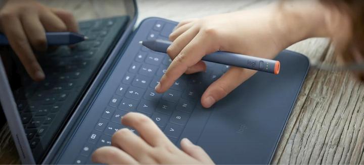 Produktbild Logitech Rugged Lite (DE, Apple iPad 2019 (7. Gen), Apple iPad 2020 (8. Gen), Apple iPad 2021 (9. Gen))