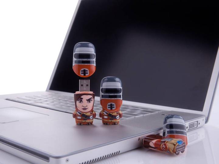 Produktbild Mimoco Star Wars Leia as Boushh MIMOBOT (8 GB)