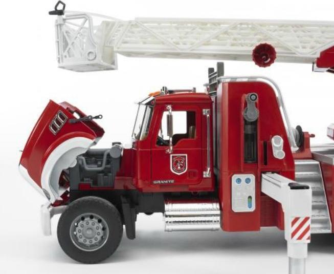 Produktbild Bruder Mack Granite Feuerwehr