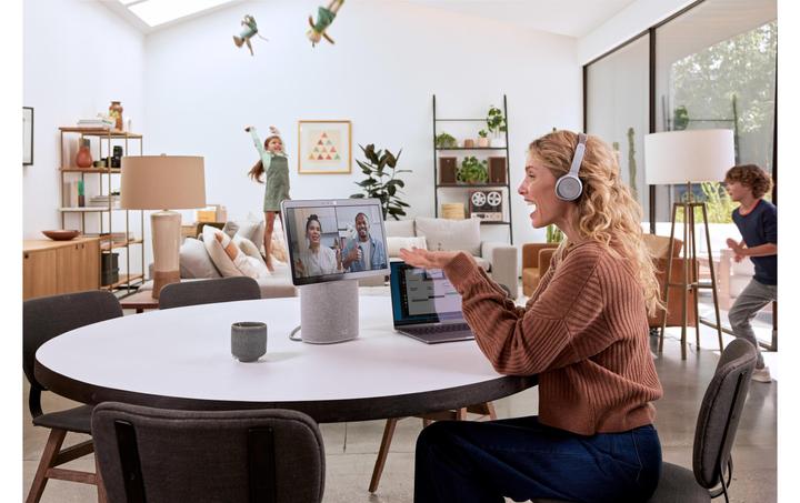 Actual product image Cisco Webex Desk Mini Upfront GPL First Light