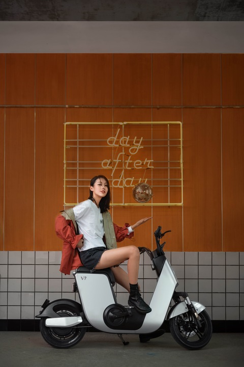 Image du produit Yadea Scooter V7 (25 km/h, 400 W)