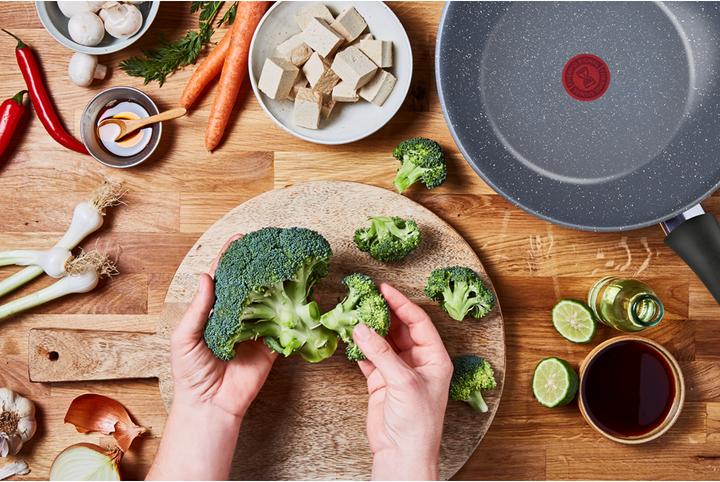 Actual product image Tefal Healthy Chef G1501923 Pfanne Wok-/Bratpfanne (Frying pan, Wok, Aluminium, 28 x 10.50 cm)