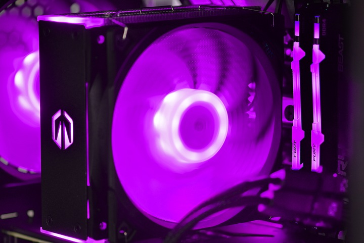 Produktbild Actina Endorfy (AMD FX-7600, 32 GB, 1000 GB, Radeon RX 7800 XT)