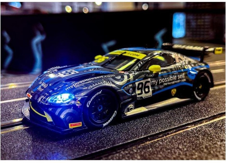 Productafbeelding Carrera Aston Martin Vantage GT3