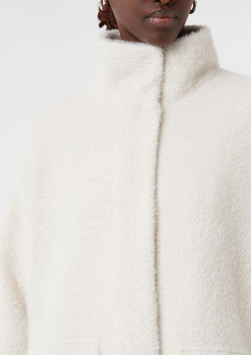 Produktbild Comma Langfloriger weicher Mantel im Cape-Stil