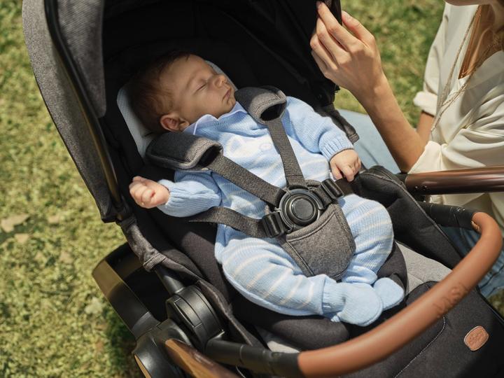 Actual product image Chicco Mysa pram (0 Months - 4 years)