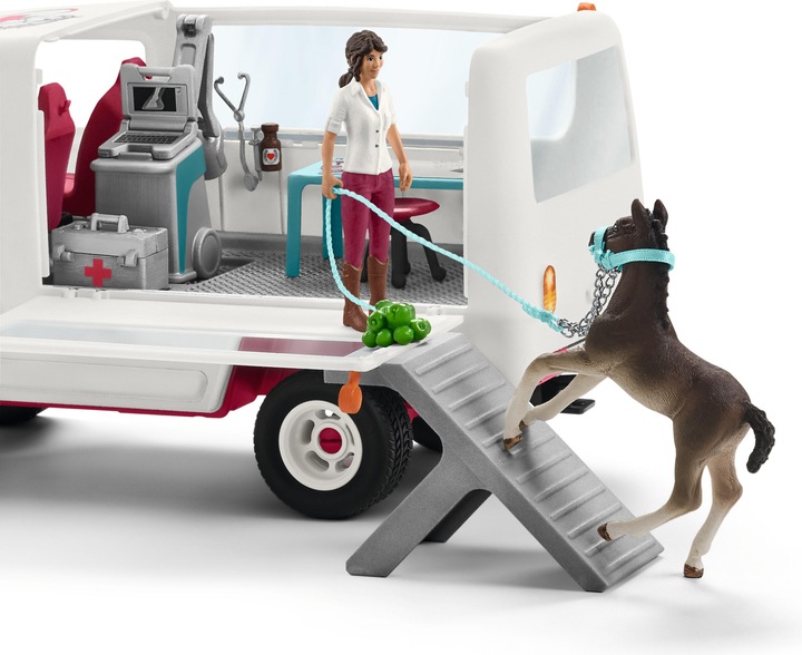 Produktbild Schleich Mobile Tierarzt mit Hannover Fohlen