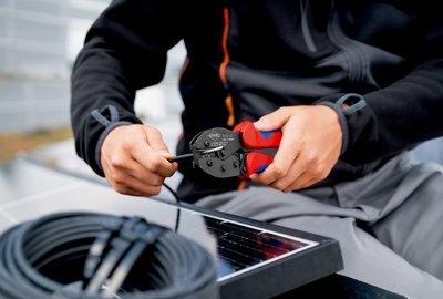 Image du produit Knipex Pince à sertir PreciForce (220 mm)