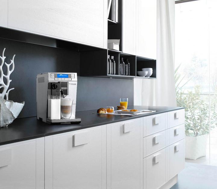 Actual product image De'Longhi ETAM 36.365.M Prima Donna XS De Luxe