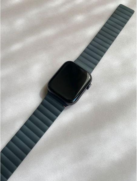 Image du produit Cyberport bracelet silicone magnétique LITE noir 38-40mm (Silicone, Apple Watch Series 8)