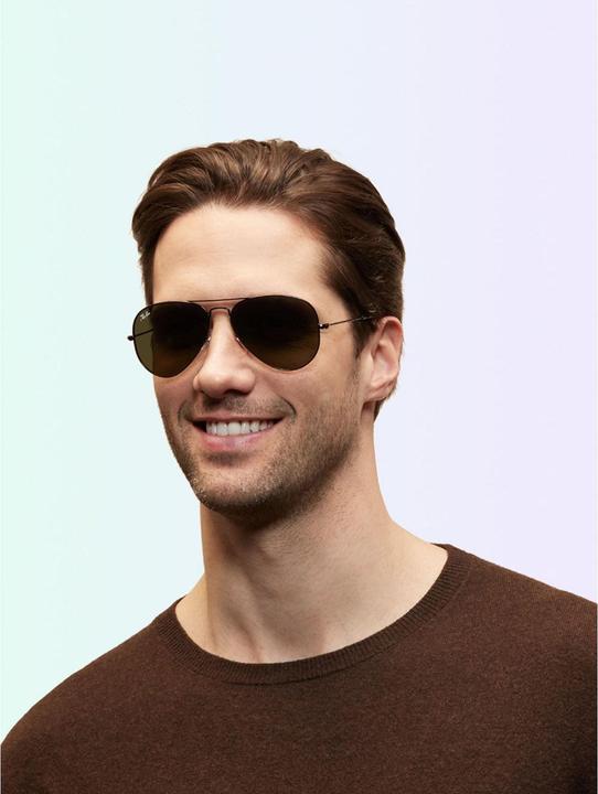Actual product image Ray Ban Aviator Gradient