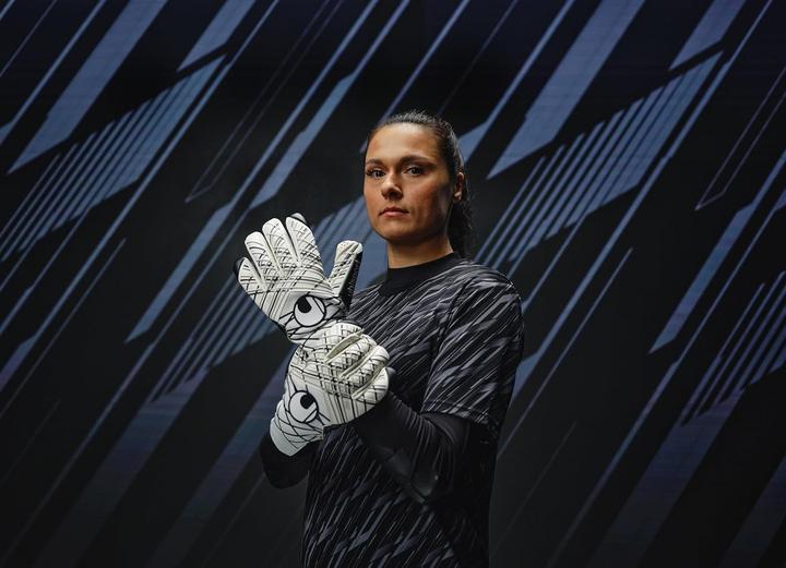 Produktbild Uhlsport Torwarthandschuhe SUPERGRIP+ HN (12)