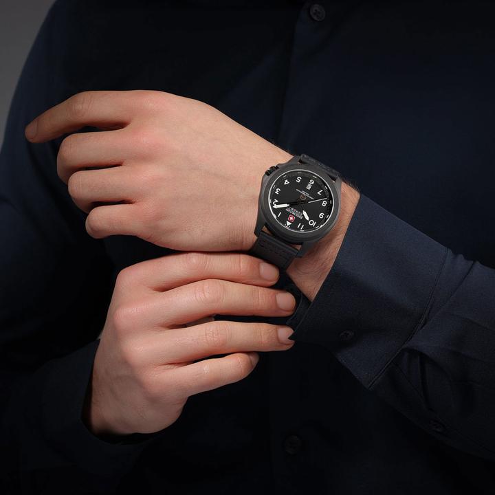 Actual product image Swiss Military Hanowa Fieldmaster Tritium (Swiss made, 42 mm)