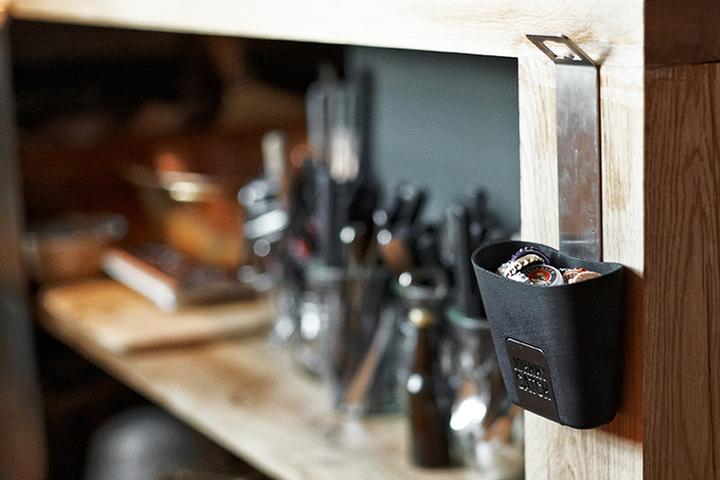 Produktbild Höfats Johnny Catch mit Auffangbecher (Elektrischer Korkenzieher)