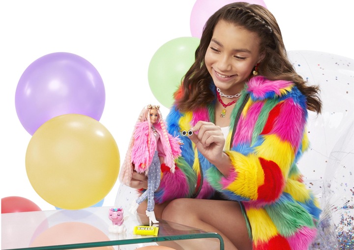 Produktbild Barbie Extra Doll - Flauschige rosa Jacke