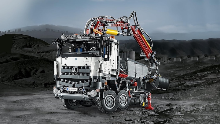 Actual product image LEGO Mercedes-Benz Arocs 3245 (42043, LEGO Technic)