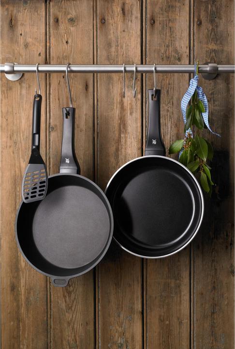 Produktbild WMF Antihaft Pfanne Bratpfanne 28cm Permadur Premium Induktion beschichtet (28 cm, Bratpfanne, Aluminiumguss)