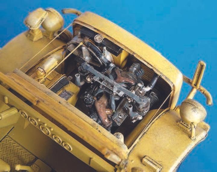 Produktbild Plus Model Horch 1a - Motor für Italeri Bausatz
