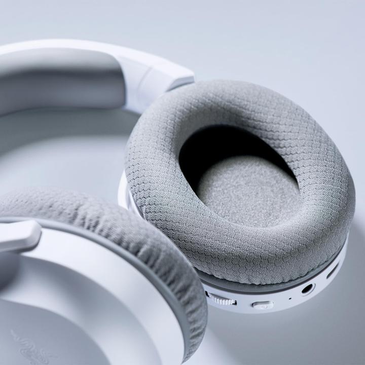 Actual product image Razer Barracuda X (2022) (Wireless)