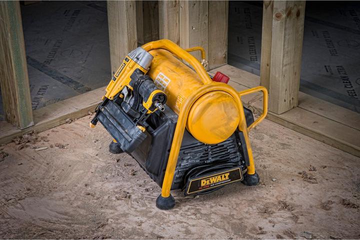 Immagine prodotto DeWalt Dpc6mrcqs (8 bar, 6 l)