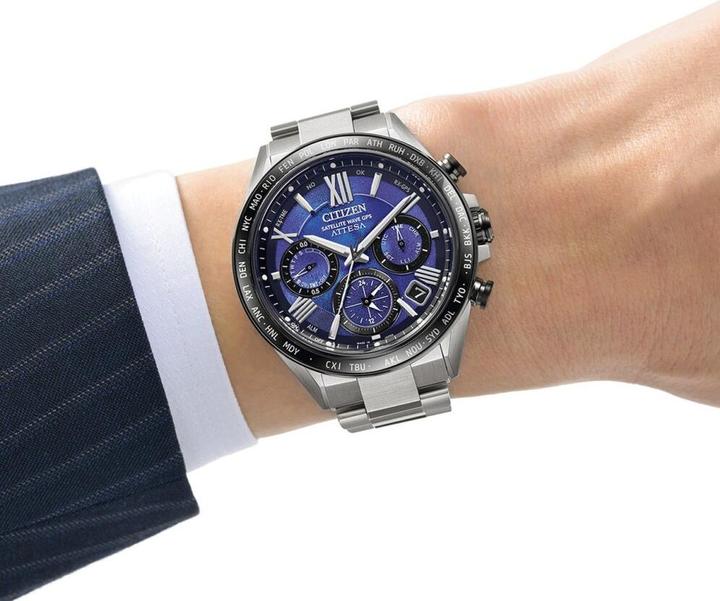 Image du produit Citizen CC4075-50L (Chronographe, 44 mm)