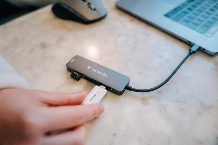 Actual product image Verbatim Hub USB-C Multiport 4port (USB-C, 4 ports)
