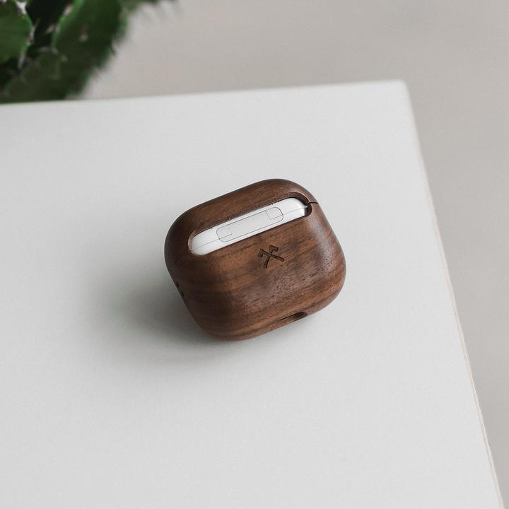 Actual product image Woodcessories AirPods Case Wood (Headphone sleeve)