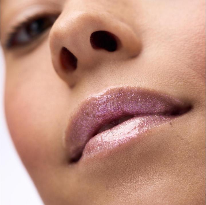 Actual product image Catrice Lip Gloss Diamond Glaze 010 Bubbles N Troubles (010 Bubbles N Troubles)