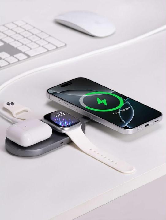 Actual product image Aukey MagFusion C 3-in-1 Wireless Charger (15 W)