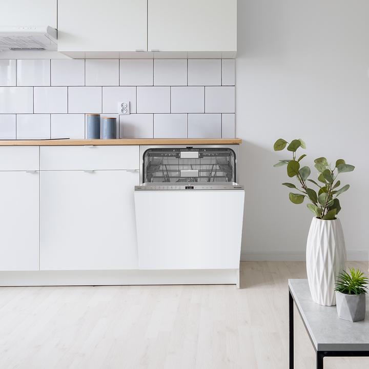 Actual product image Hisense HV693C60AD Dishwasher Total Concealed 16 place settings C