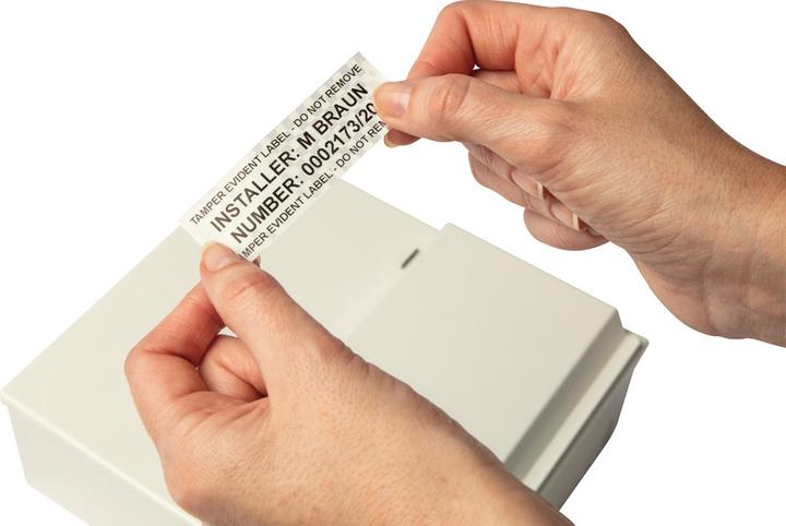 Produktbild Brother TZE-SE5 (3 cm, Schwarz)