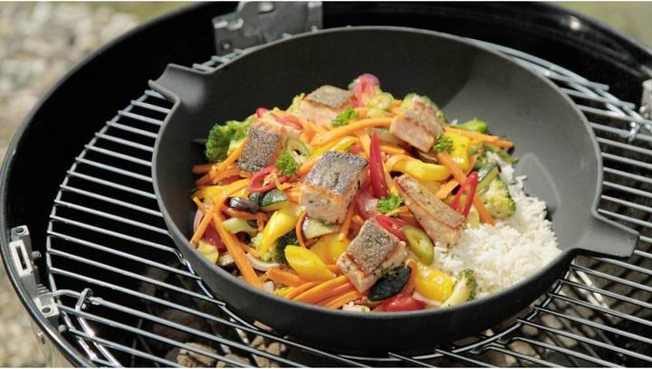 Actual product image Tepro Cast iron wok insert