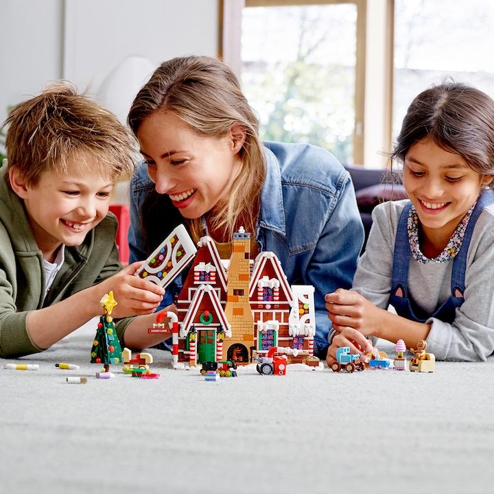 Actual product image LEGO Gingerbread House (10267, LEGO Creator Expert)