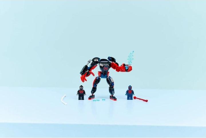Produktbild LEGO Miles Morales Robot vs Spider-Man 2099 (LEGO Marvel)