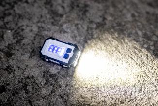 Actual product image Newell EDC Nyks Solid LED-Taschenlampe – weiss (5.70 cm)