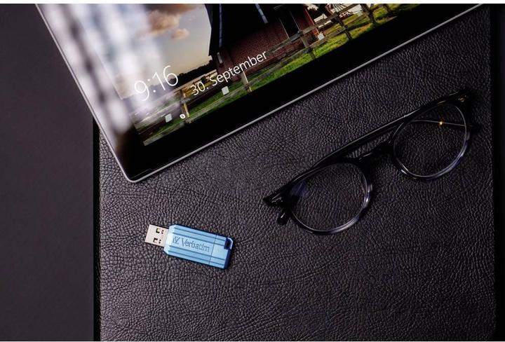 Actual product image Verbatim Store n Go 64GB Pinstripe USB 2.0 caribbean blue (64 GB, USB-A)