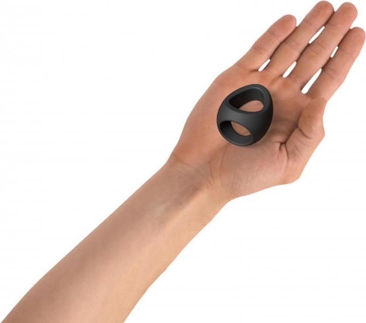 Actual product image Love to Love Flux Ring - Black Onyx (2.50 cm)