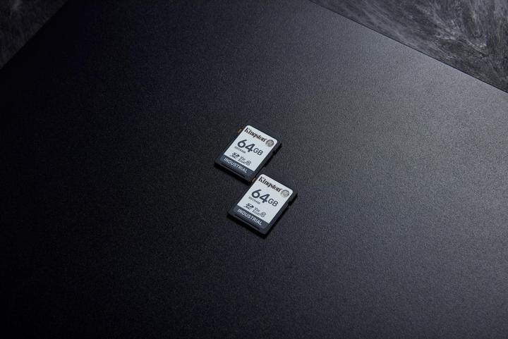 Actual product image Kingston Card Ind. SD +ADP 64GB pSLC (64 GB, SDXC, U3, UHS-I)