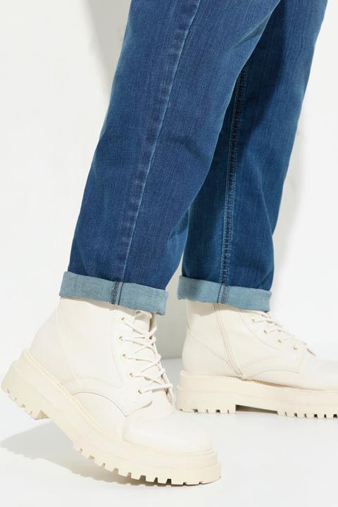 Image du produit Ulla Popken Jean Mom jambe large, rivets fantaisie et taille confortable (62)