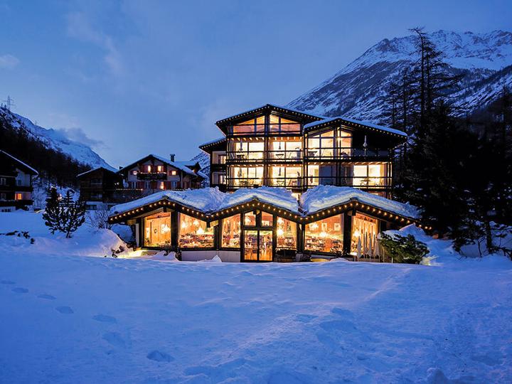 Immagine prodotto Smartbox Breve vacanza con spa e cena a Saas-Almagell per famiglie con bambini da 6 a 10 anni (4 Persone)