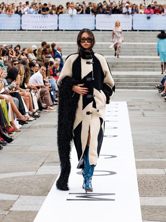 Produktbild Topshop TSJANICE Mantel Mantel