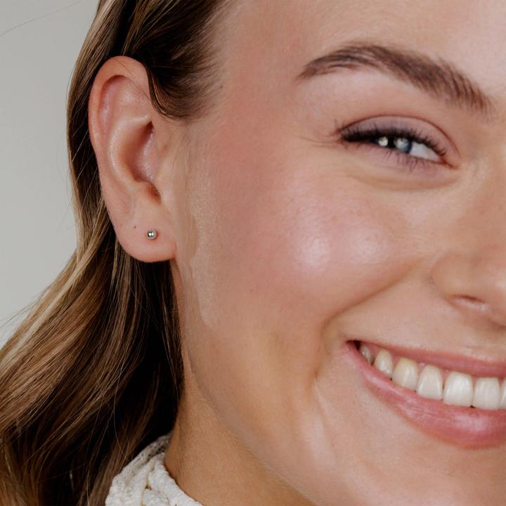 Produktbild Luamaya Delicate Bead Studs (Edelstahl)