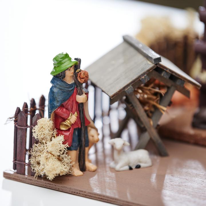 Actual product image VBS Feeding cot, wood, approx. 7x7x8cm (7 x 7 x 8 cm)