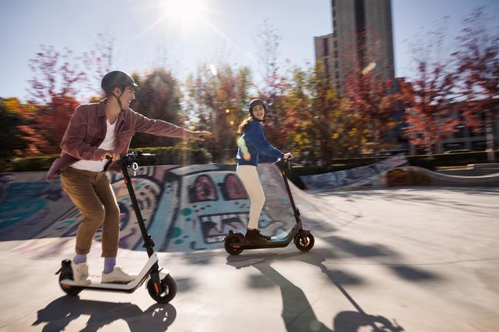 Actual product image Niu KQi2 Pro (20 km/h, 40 km, 300 W)