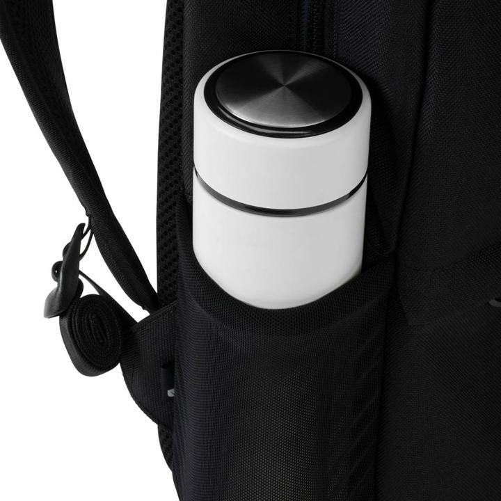 Actual product image Incase Campus backpack for MacBook Pro 16 inch