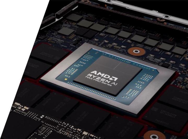 Produktbild HP ZBook Ultra G1a (14", 2000.00 GB, 128 GB, CH, AMD Ryzen AI Max+ 395)