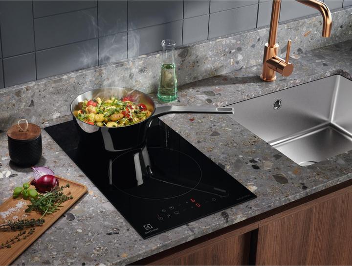 Produktbild Electrolux 29 cm breites Domino-Induktionskochfeld LIT30231C