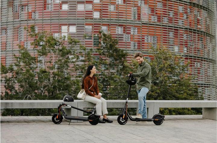 Immagine prodotto Segway-Ninebot F2 Pro D (20 km/h, 55 km, 450 W)