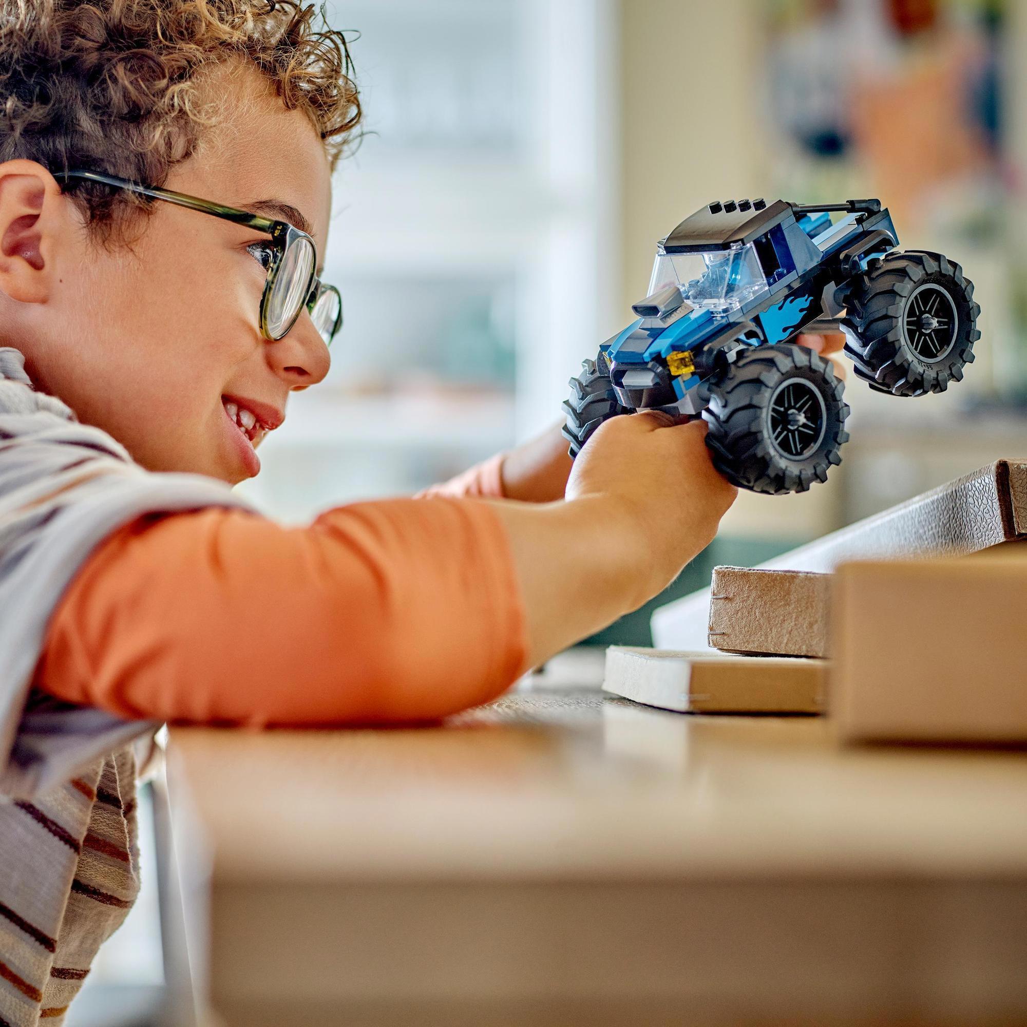 LEGO Blue monster truck buy at Galaxus