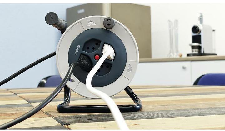 Image du produit Steffen Enrouleur de câble avec poignée 4xT13 Td 3x1.0 mm² 15 m (15 m, 1 mm²² mm)